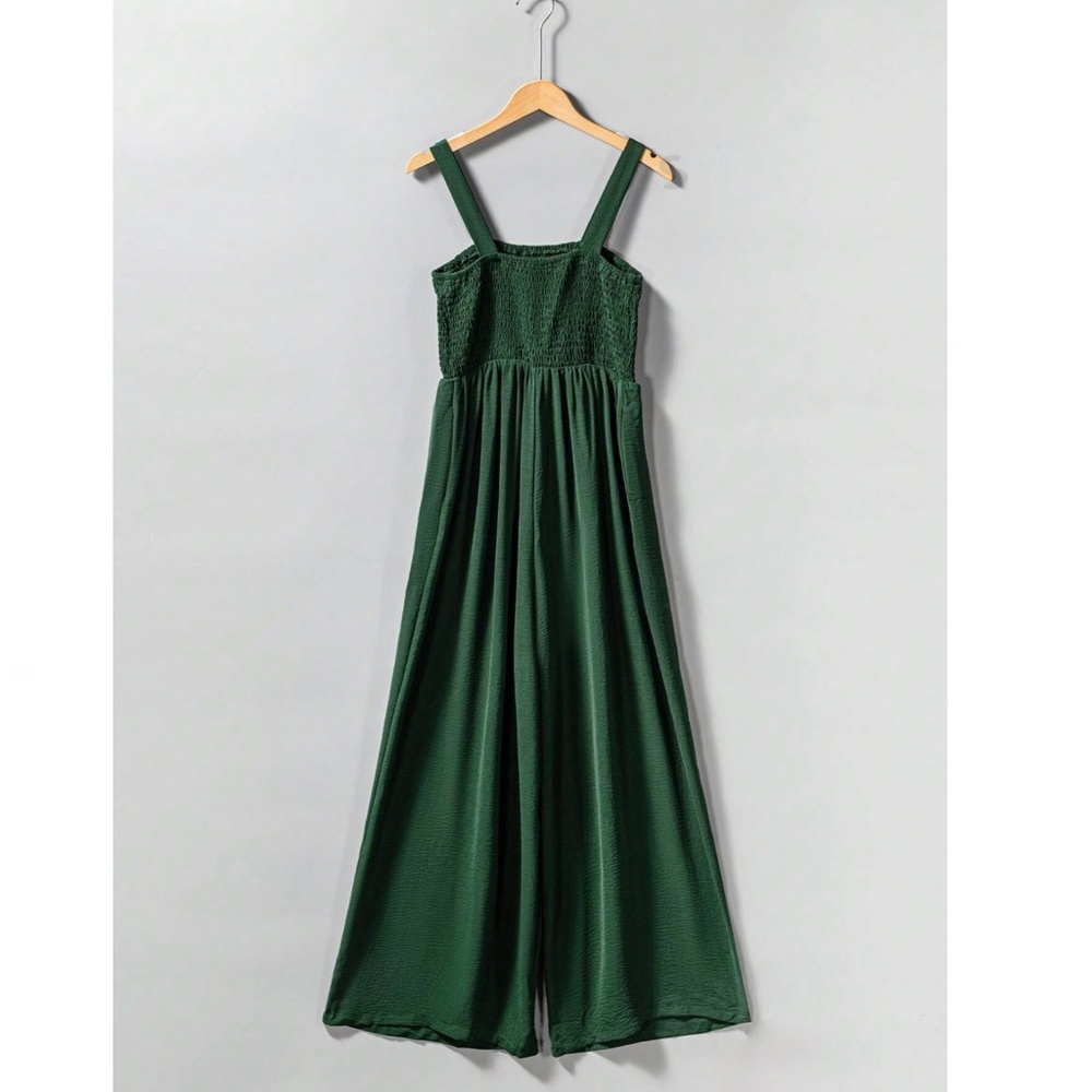 Green Jumpsuit Slant Pocket Wide Leg Shirred Bodice Straps, Square Neck - Picture 6 of 9